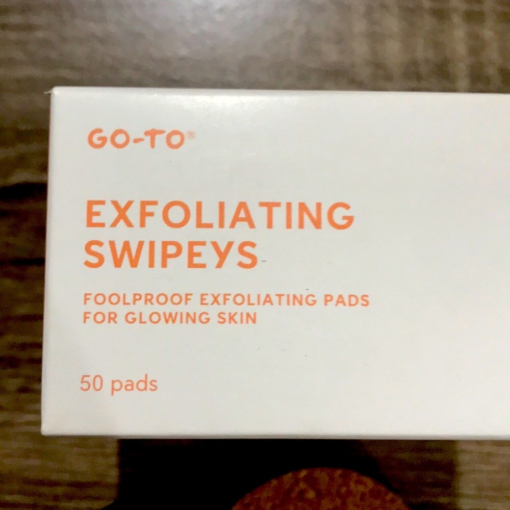 🧡GO-TO EXFOLIATING SWIPEYS PADS 💛